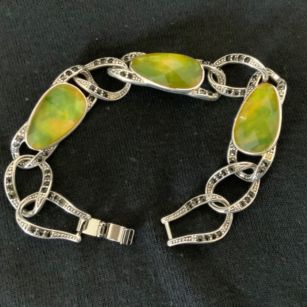 Green and Silver Colored Bracelet - Picture 4 of 5